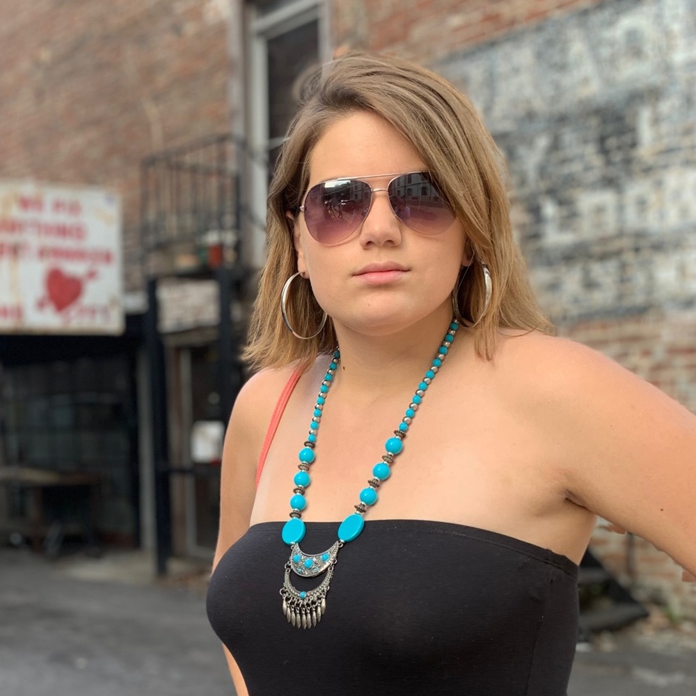 Meet your Posher, Cate